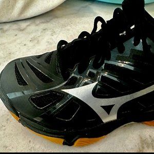 Mizuno Wave Hurricane 3 Black Silver Women's Size 8.5 Volleyball Shoes Sneakers